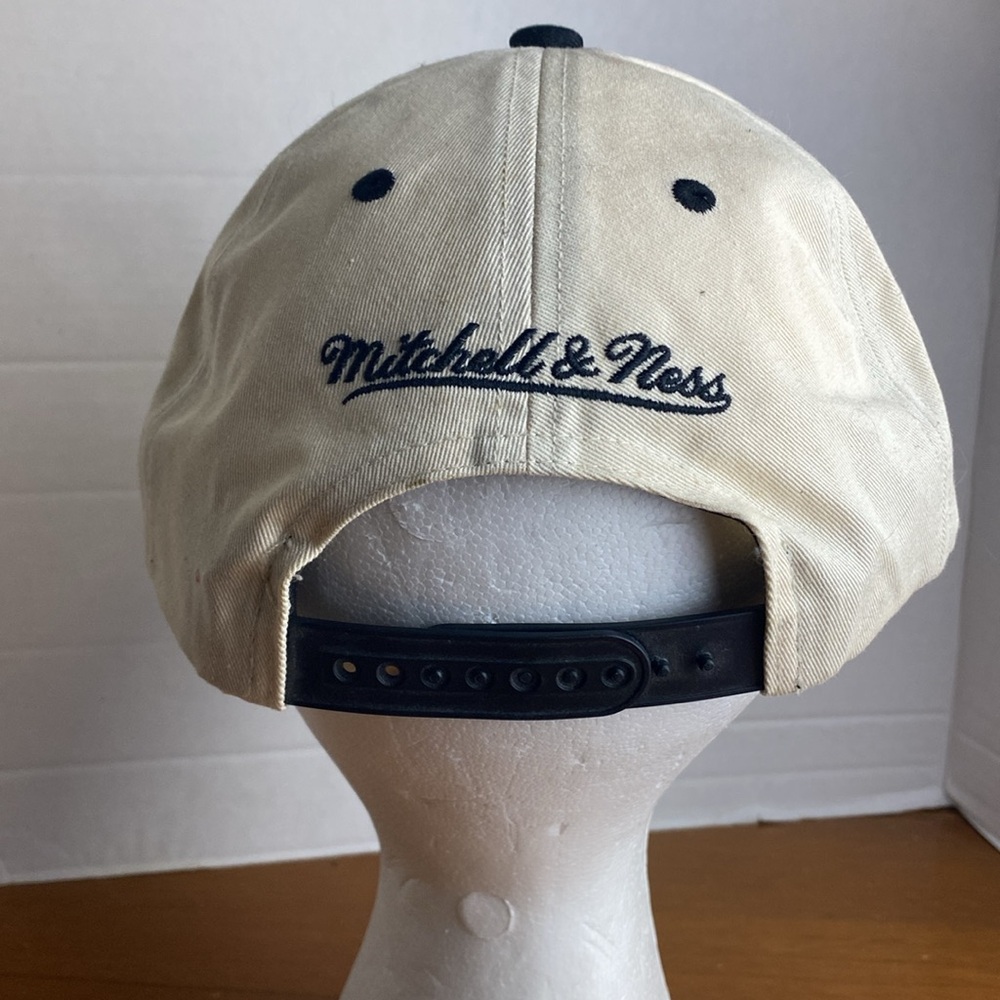1998 NBA Finals Hat Mitchell and Ness Chicago Bulls vs Utah Jazz - Picture 4 of 7